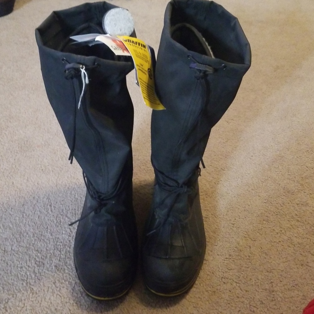 Baffin boots new with tags